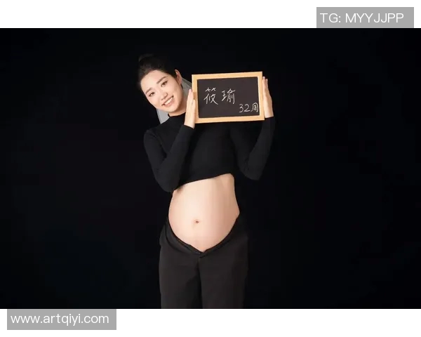 中国足球明星孕妇照曝光引发热议网友纷纷送上祝福与期待